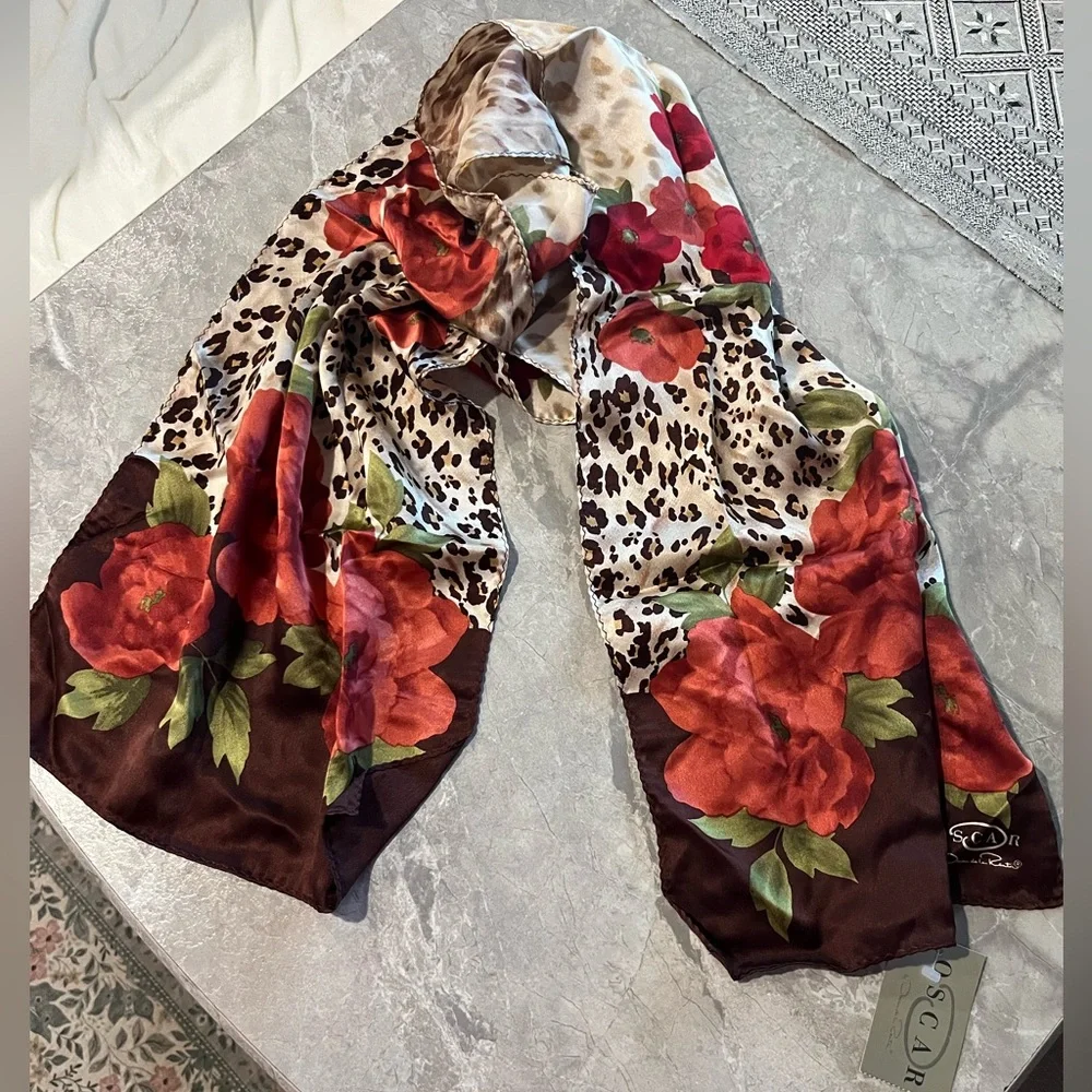 Oscar de la Renta 100% Silk Scarf - Picture 2 of 4